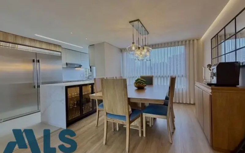 Apartamento en Medellín en Loma Los Gonzalez