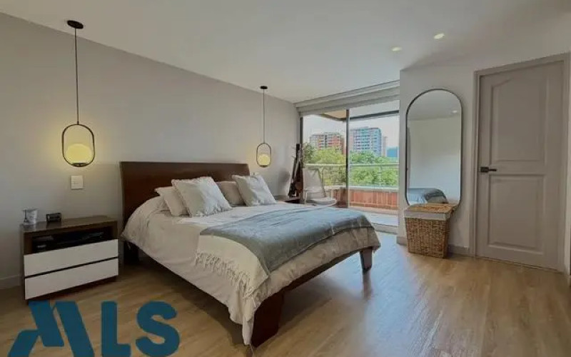 Apartamento en Medellín en Loma Los Gonzalez