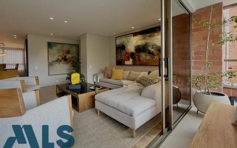 Apartamento en Medellín en Loma Los Gonzalez