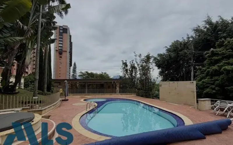 Apartamento en Medellín en Loma Los Gonzalez