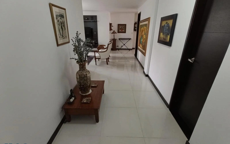 Apartamento en Medellín en Laureles