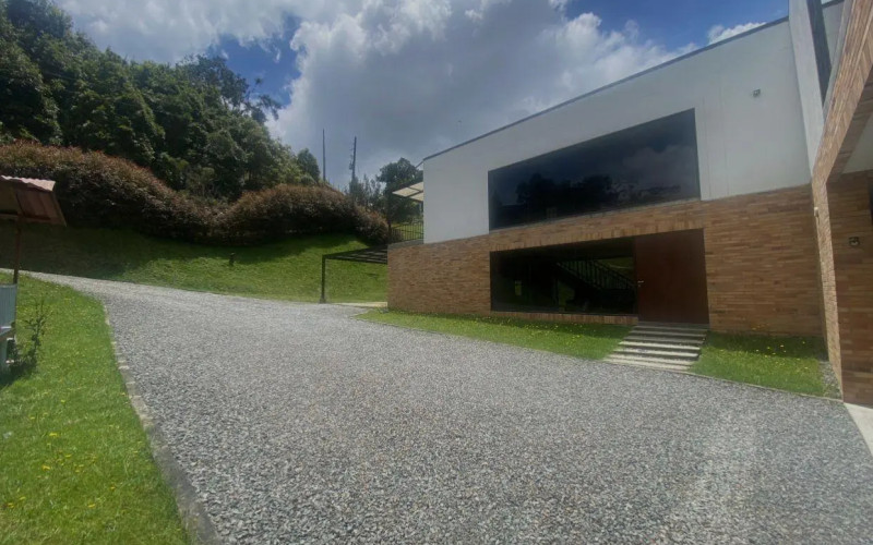 Finca Recreativa en El Retiro en V. Carrizales