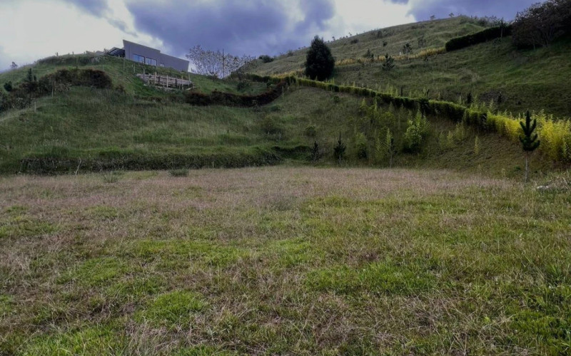 Lote Residencial en El Retiro en V. El Chuscal