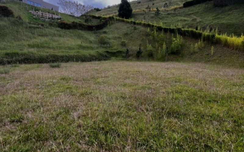 Lote Residencial en El Retiro en V. El Chuscal
