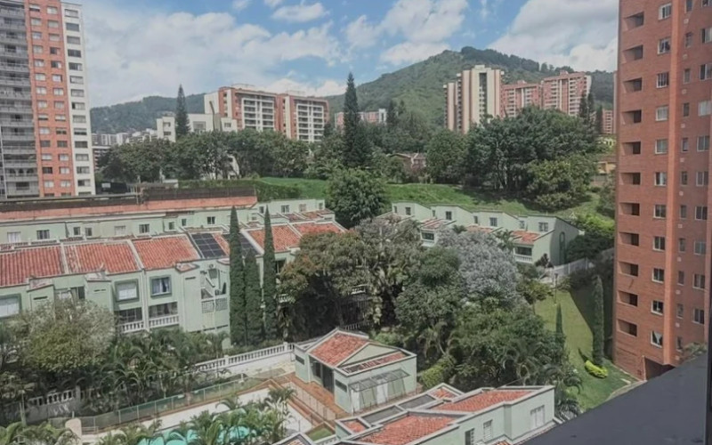 Apartamento en Medellín en Loma de Los Bernal