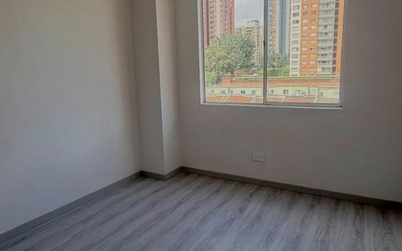 Apartamento en Medellín en Loma de Los Bernal