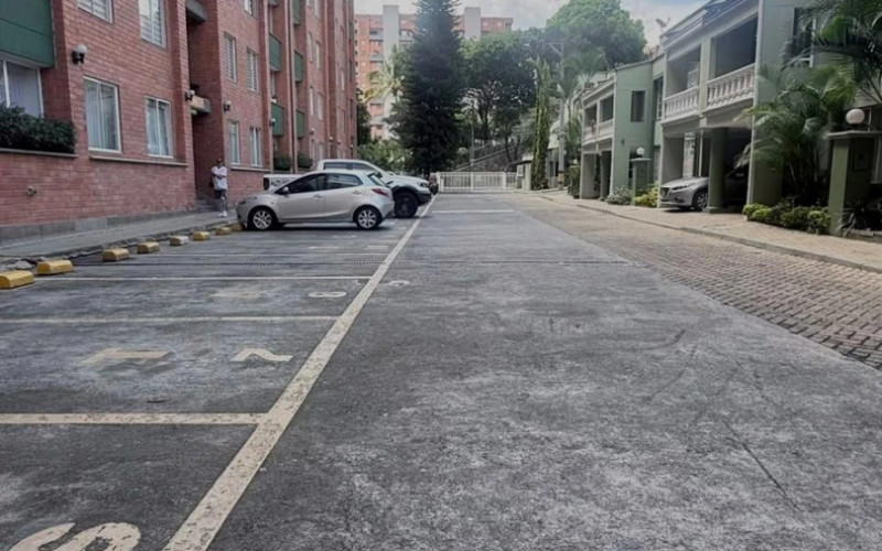 Apartamento en Medellín en Loma de Los Bernal