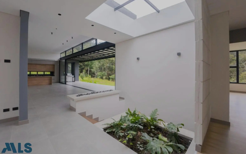 Casa en Envigado en Alto del escobero (Envigado)