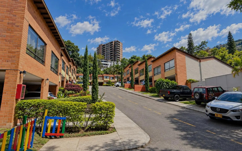 Casa en Envigado en Las Antillas