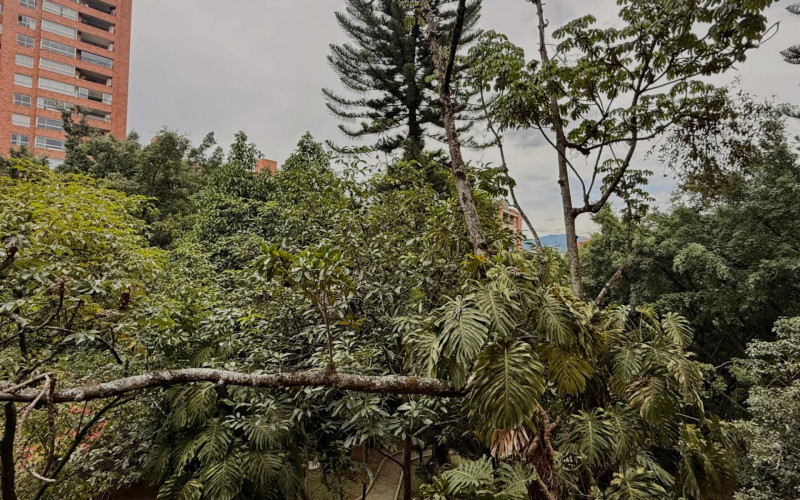 Apartamento en Medellín en Loma Los Gonzalez