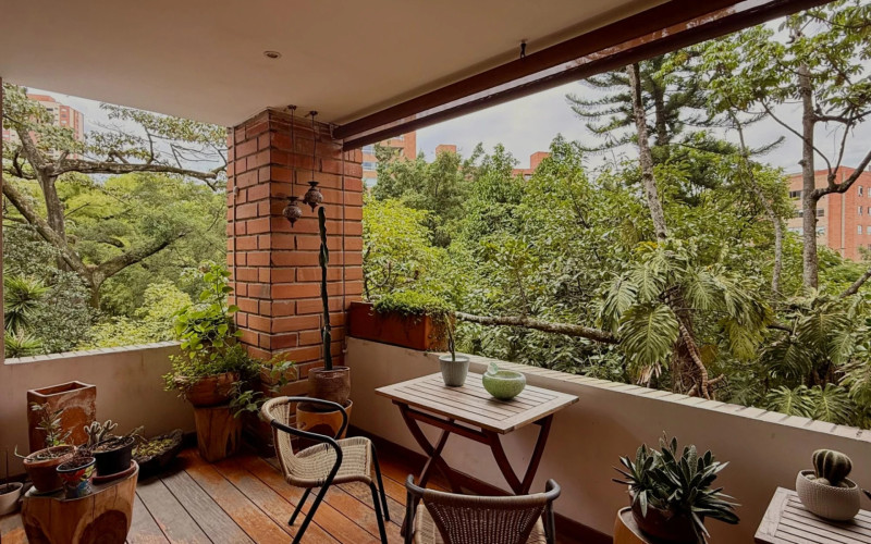 Apartamento en Medellín en Loma Los Gonzalez