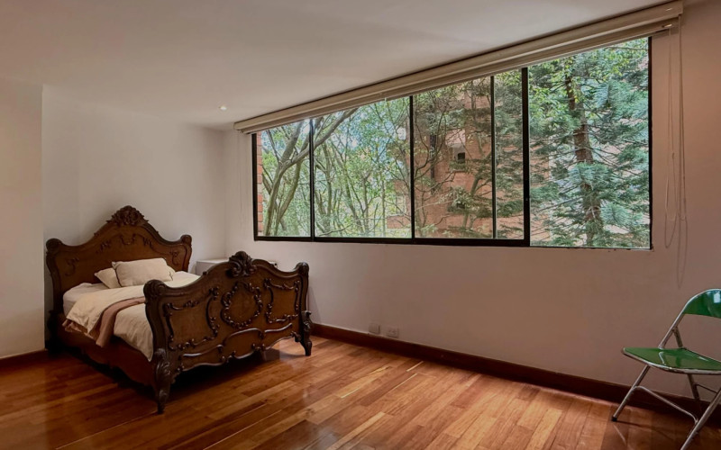 Apartamento en Medellín en Loma Los Gonzalez