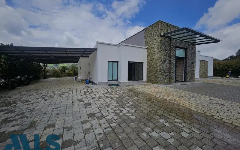 Casa en Envigado en Alto de las Palmas