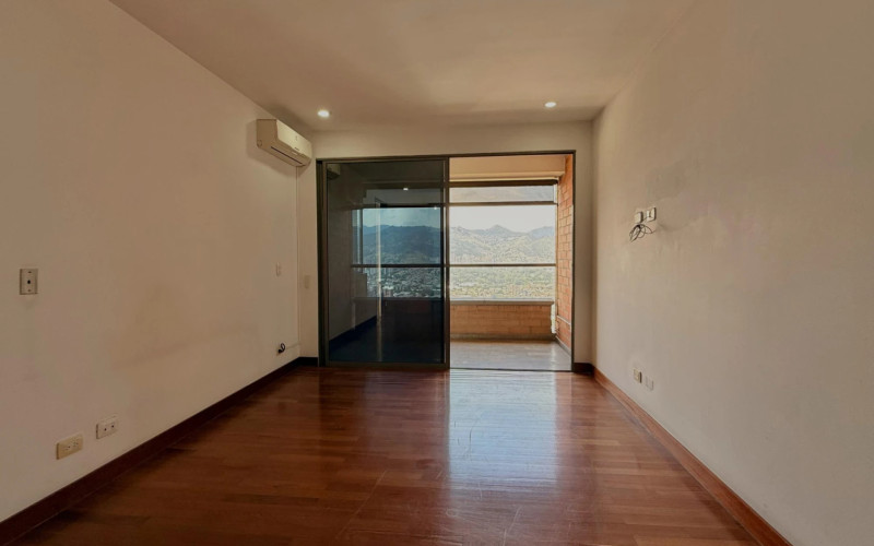 Apartamento en Medellín en La Tomatera