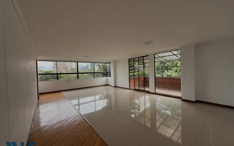 Apartamento en Medellín en Las Lomas Nº 2