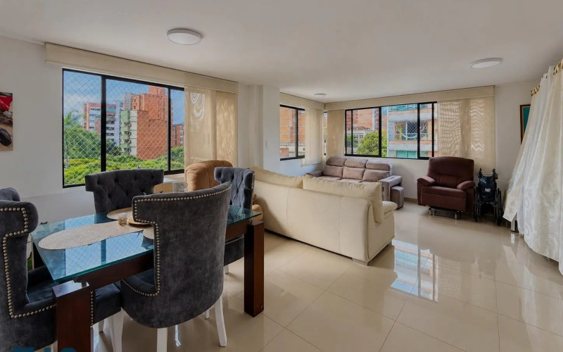 Apartamento en Medellín en Laureles