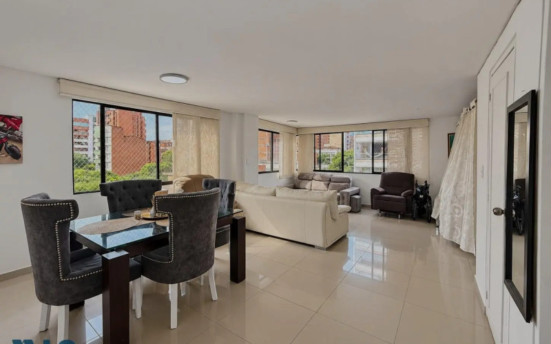 Apartamento en Medellín en Laureles