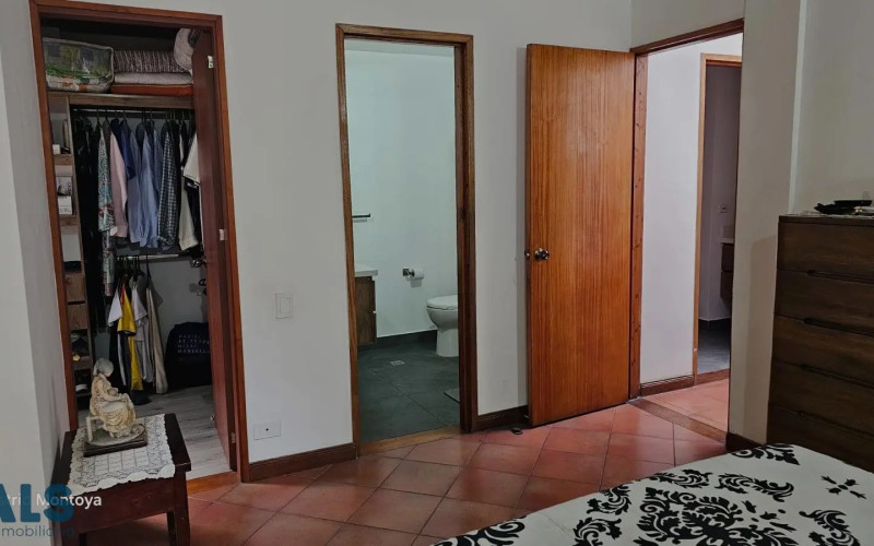 Casa en Envigado en Loma del Escobero