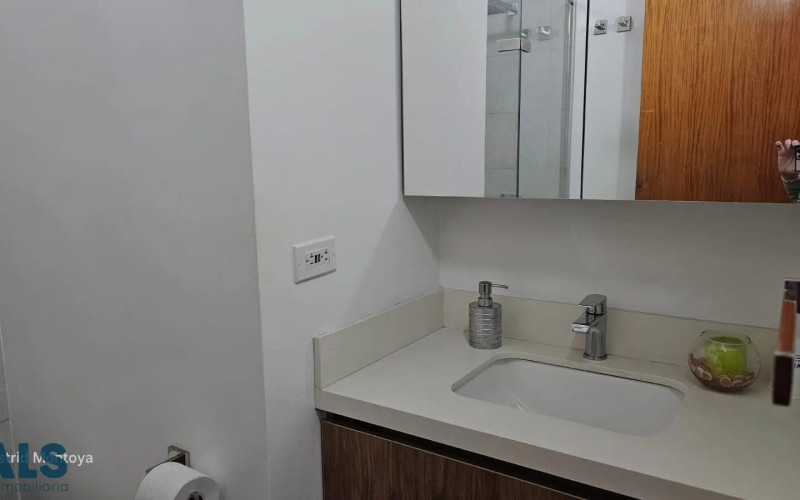 Casa en Envigado en Loma del Escobero