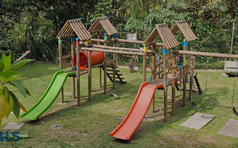 Casa en Envigado en Loma del Escobero
