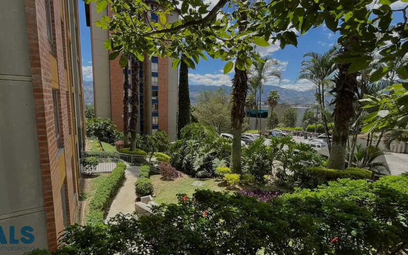 Apartamento en Medellín en Loma del Indio