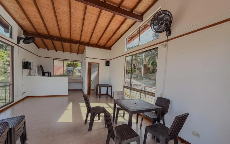 Casa en Envigado en Las Antillas