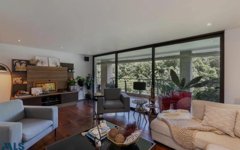 Apartamento en Medellín en Las Lomas Nº 1