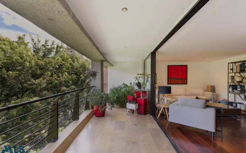 Apartamento en Medellín en Las Lomas Nº 1