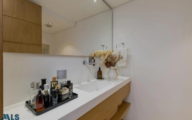 Apartamento en Medellín en Las Lomas Nº 1