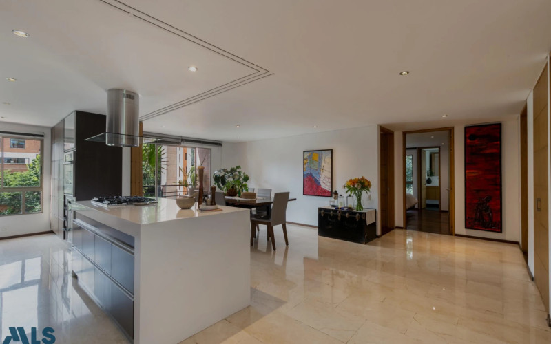 Apartamento en Medellín en Las Lomas Nº 1