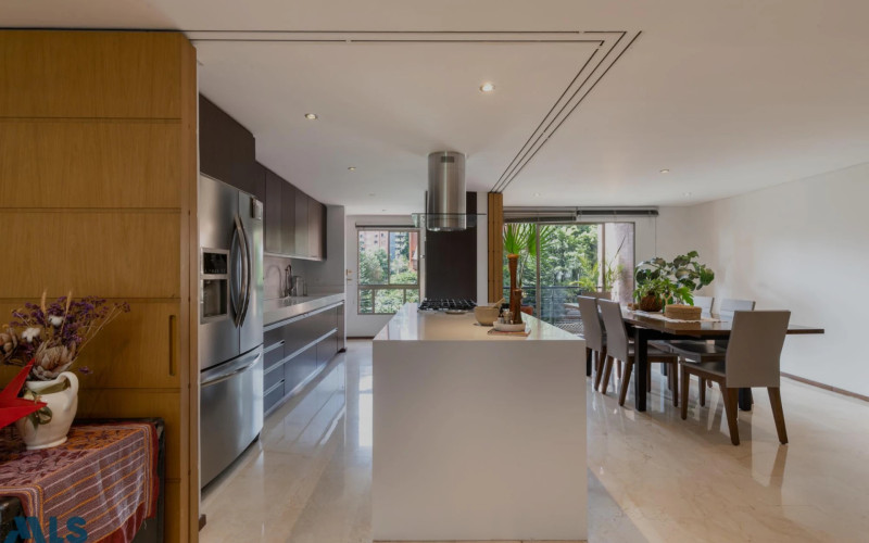Apartamento en Medellín en Las Lomas Nº 1