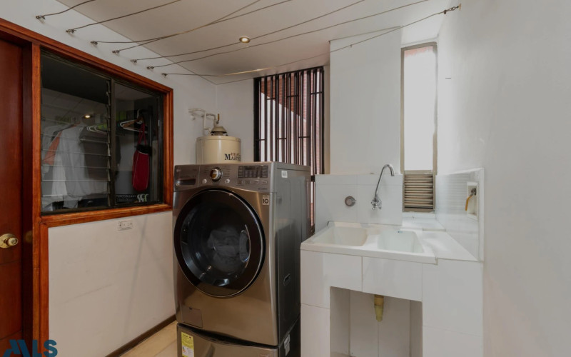 Apartamento en Medellín en Las Lomas Nº 1