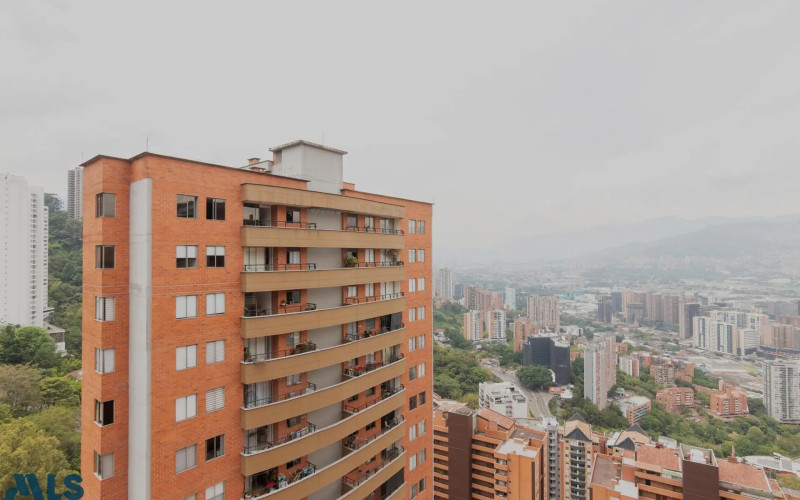 Apartamento en Medellín en Loma del Indio