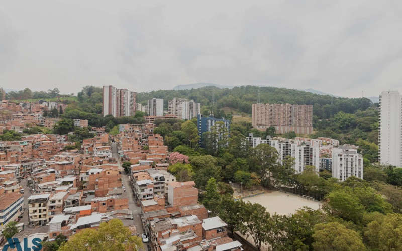 Apartamento en Medellín en Loma del Indio