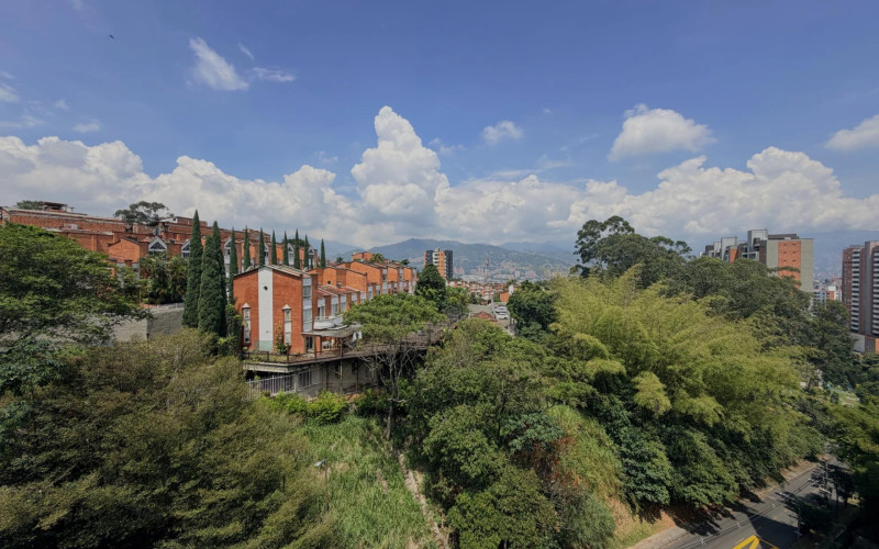 Apartamento en Envigado en Loma de Cumbres