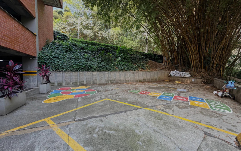 Apartamento en Envigado en Loma de Cumbres