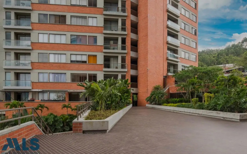 Apartamento en Medellín en Altos del Poblado