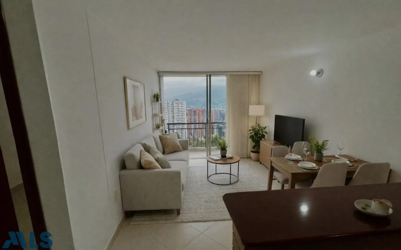 Apartamento en Medellín en Loma del Indio