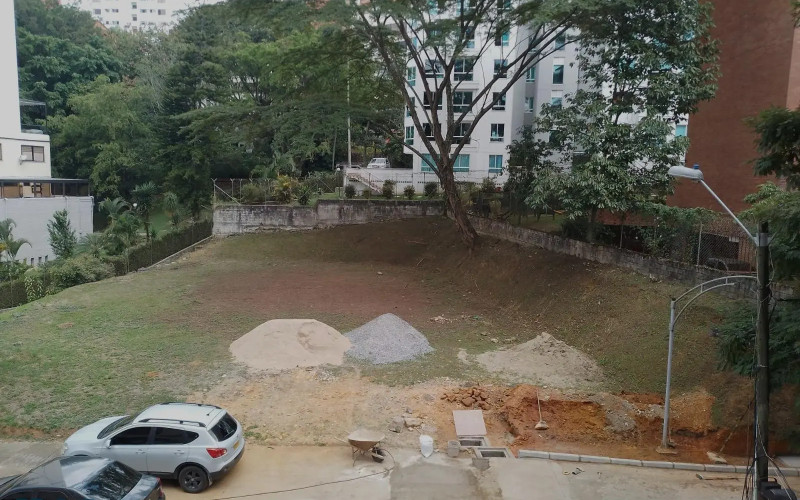 Lote Comercial en Medellín en La Frontera