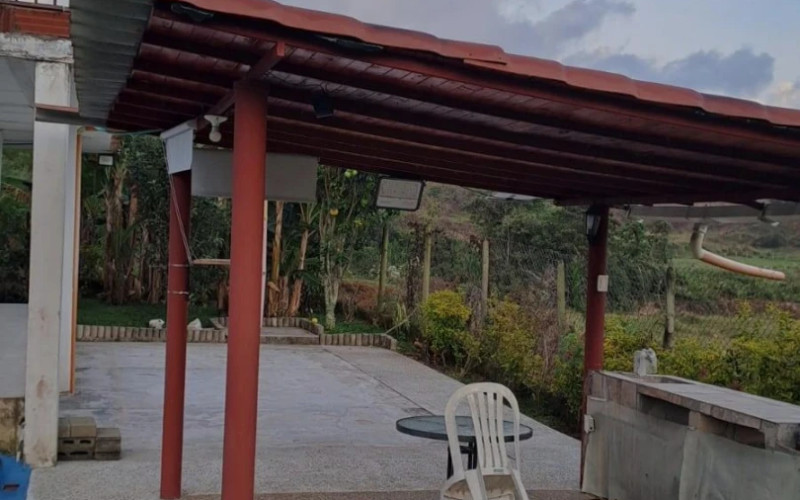 Casa en Gomez Plata en la vega