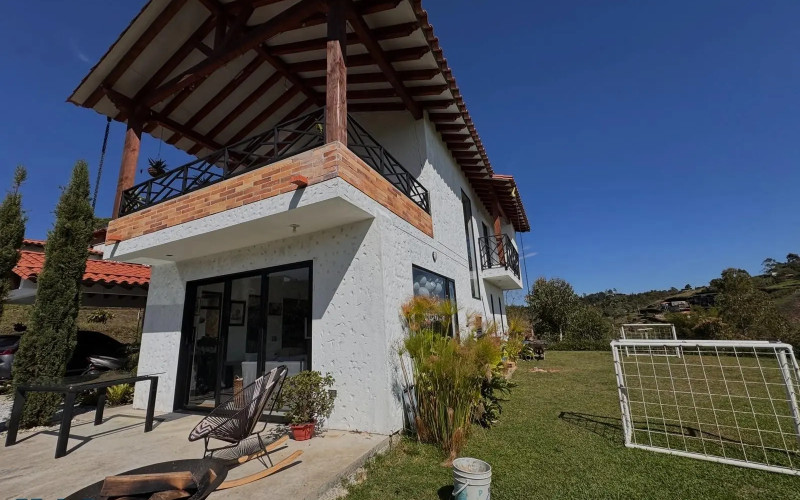 Casa en Rionegro en V. Santa Barbara