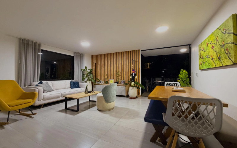 Apartamento en Medellín en Loma del Encierro