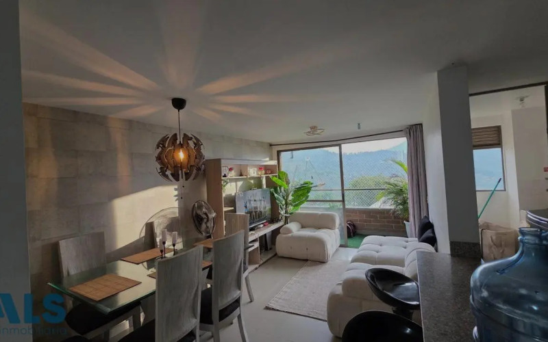 Apartamento en Sabaneta en Las Lomitas