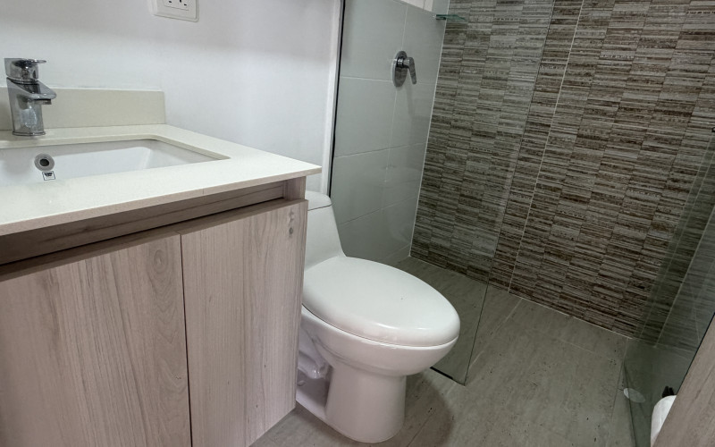 Apartment for Sale in Sabaneta | 66m², 2 Bed + Den, Floor 16 Mountain View