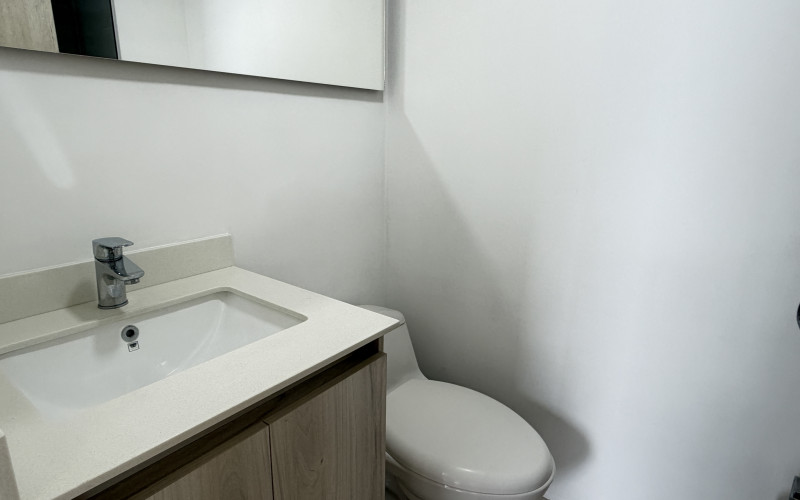Apartment for Sale in Sabaneta | 66m², 2 Bed + Den, Floor 16 Mountain View