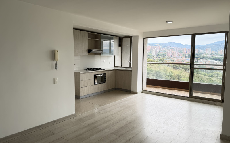 Apartment for Sale in Sabaneta | 66m², 2 Bed + Den, Floor 16 Mountain View