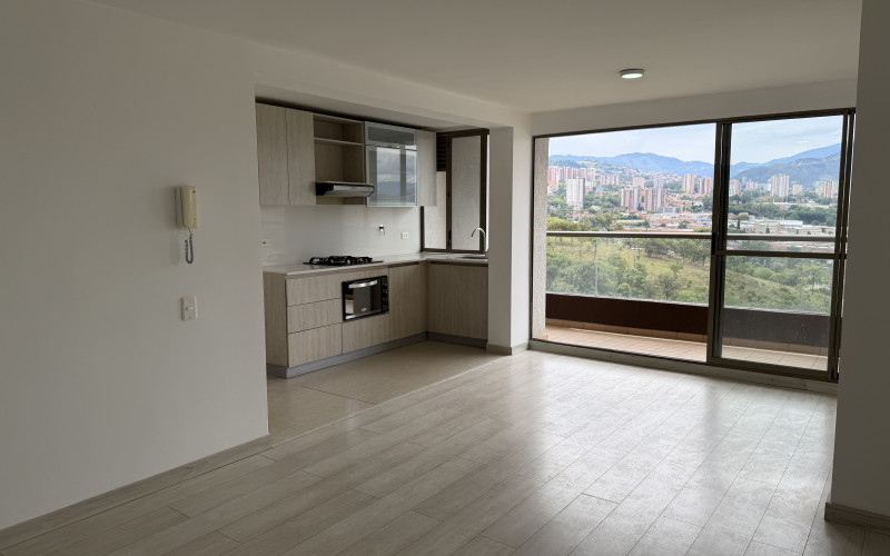 Apartment for Sale in Sabaneta | 66m², 2 Bed + Den, Floor 16 Mountain View