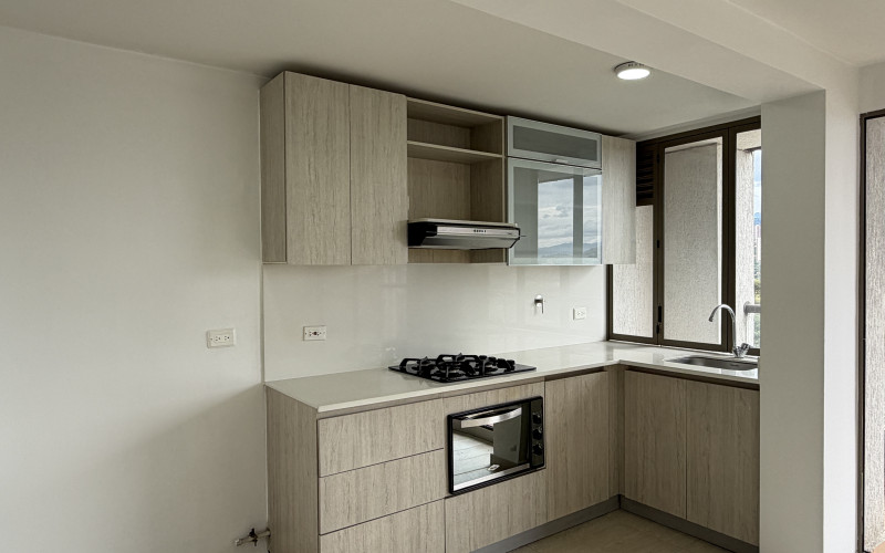 Apartment for Sale in Sabaneta | 66m², 2 Bed + Den, Floor 16 Mountain View