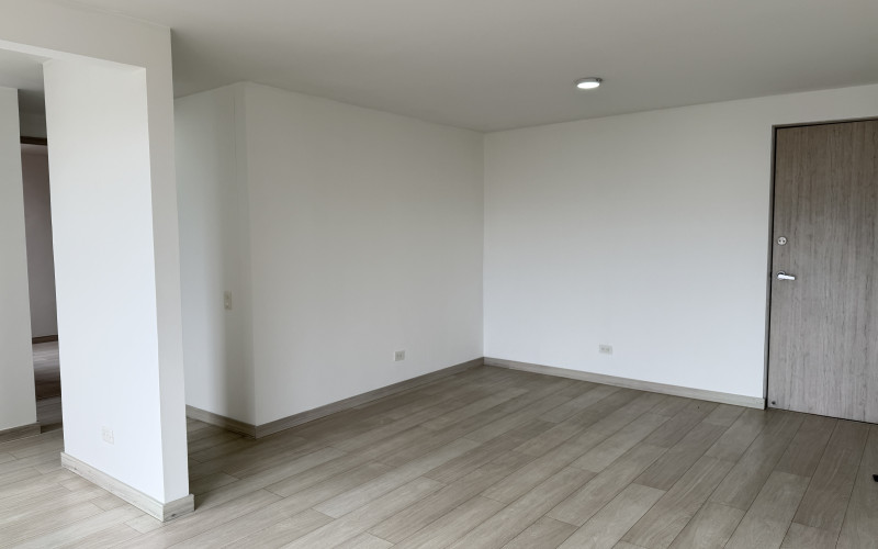Apartment for Sale in Sabaneta | 66m², 2 Bed + Den, Floor 16 Mountain View