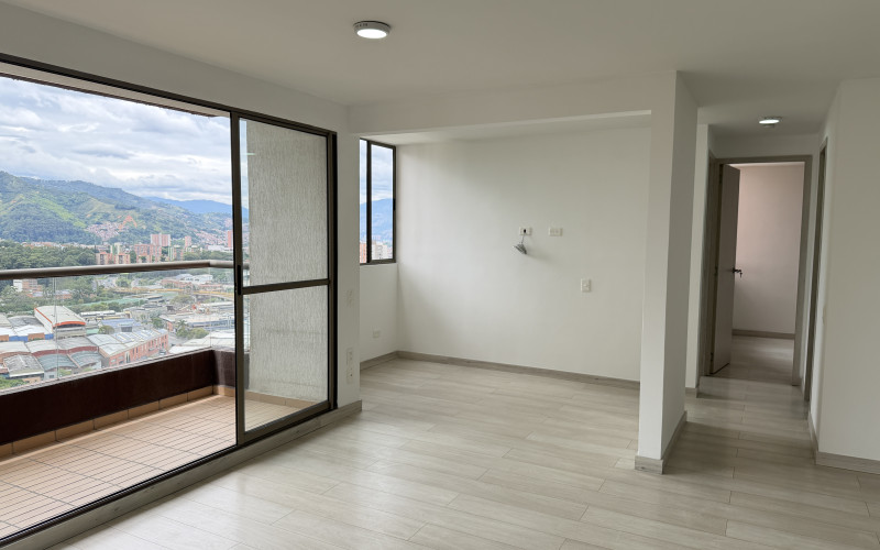 Apartment for Sale in Sabaneta | 66m², 2 Bed + Den, Floor 16 Mountain View